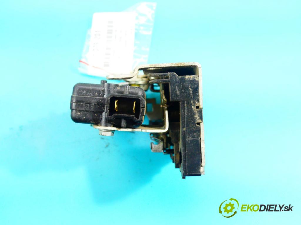 Iveco Daily IV 2006-2011 2.3 HPI 116 hp manual 85 kW 2287 cm3 5- zámek přední pravý