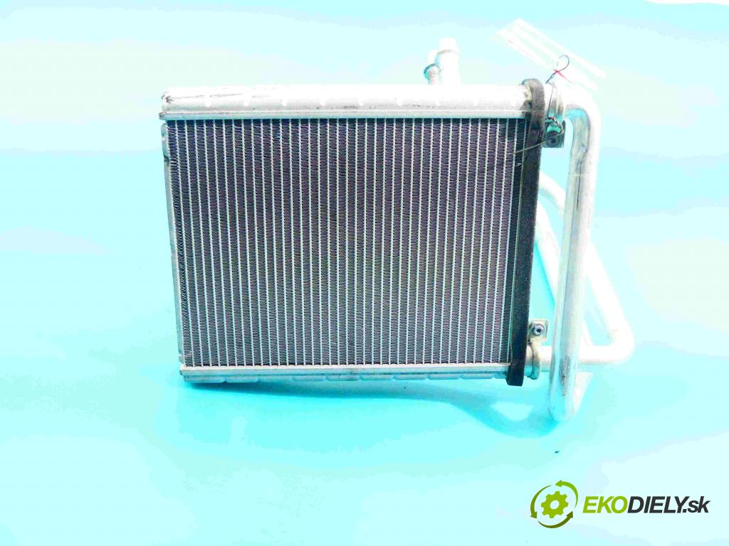 Infiniti QX30 (H15) 2016-2019 2.0 T 211KM automatic 155 kW 1991 cm3 5- radiator  (Radiátory kúrenia)