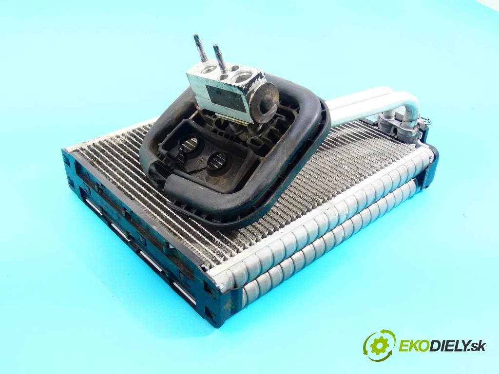 Infiniti QX30 (H15) 2016-2019 2.0 T 211KM automatic 155 kW 1991 cm3 5- radiator CZ116577-139 (Radiátory kúrenia)