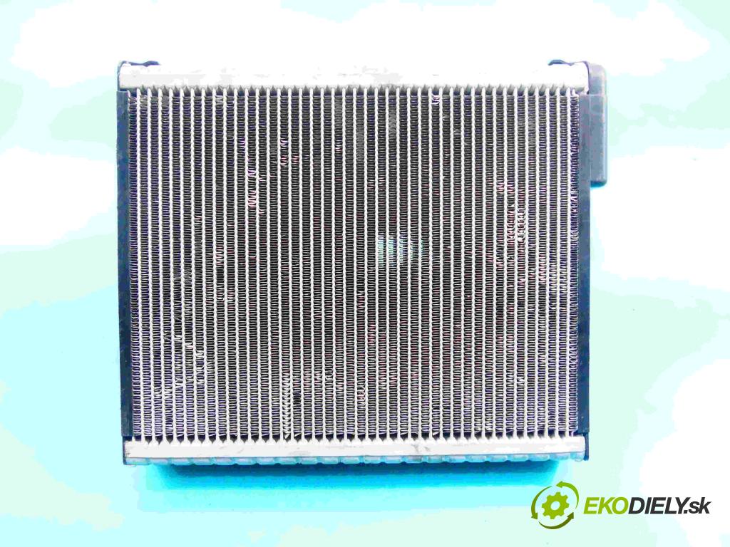 Infiniti QX30 (H15) 2016-2019 2.0 T 211KM automatic 155 kW 1991 cm3 5- radiator CZ116577-139 (Radiátory kúrenia)