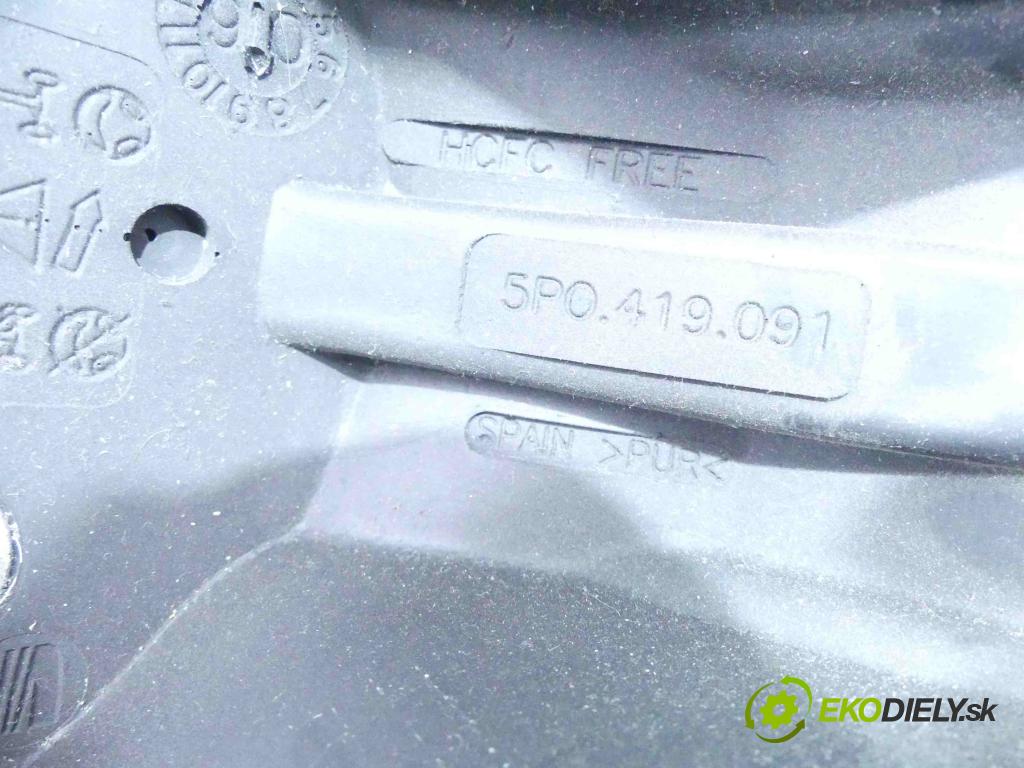 Seat Altea 1.9 tdi XL 105 HP manual 77 kW 1896 cm3 5- volant 5P0419091 (Volanty)