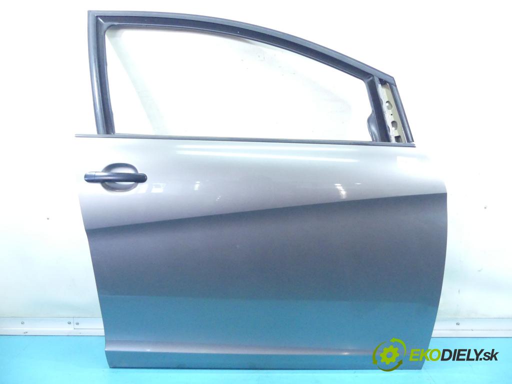 Seat Altea 1.9 tdi XL 105 hp manual 77 kW 1896 cm3 5- dveře přední pravé