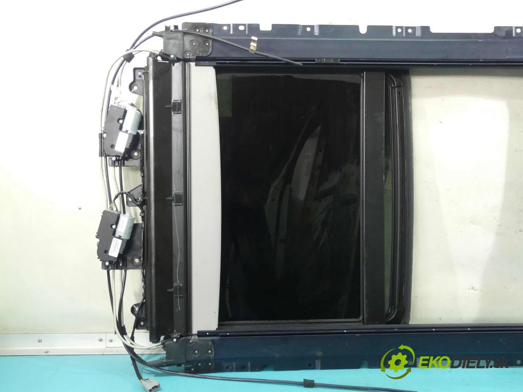 Saab 9-4X 3.0 V6 269KM automatic 198 kW 2997 cm3 5- Střešní okno: A11163125145 (Okna karoserie)