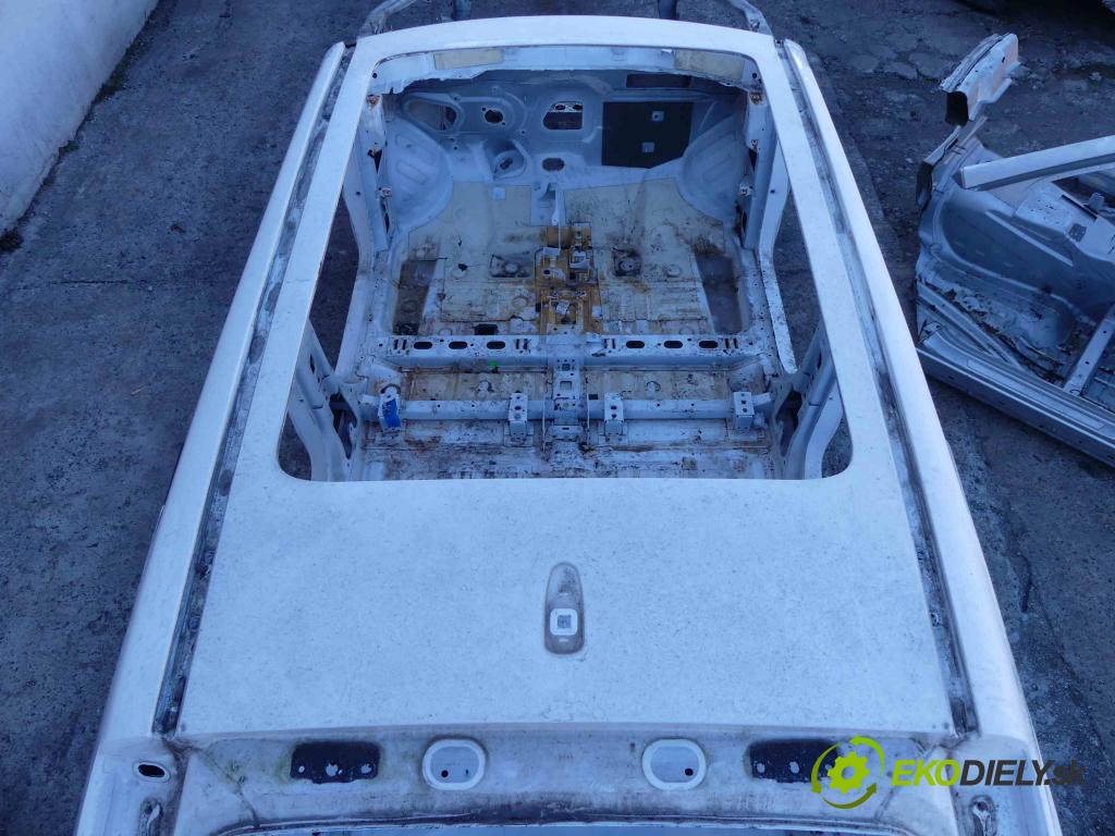 Saab 9-4X 3.0 V6 269KM automatic 198 kW 2997 cm3 5- Strecha: ROOF