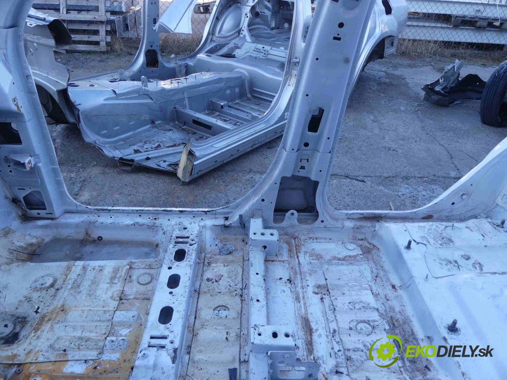 Saab 9-4X 3.0 V6 269KM automatic 198 kW 2997 cm3 5- práh pravý (Ostatní)