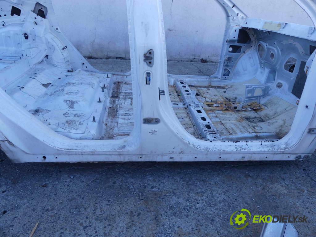 Saab 9-4X 3.0 V6 269KM automatic 198 kW 2997 cm3 5- práh pravý  (Ostatní)