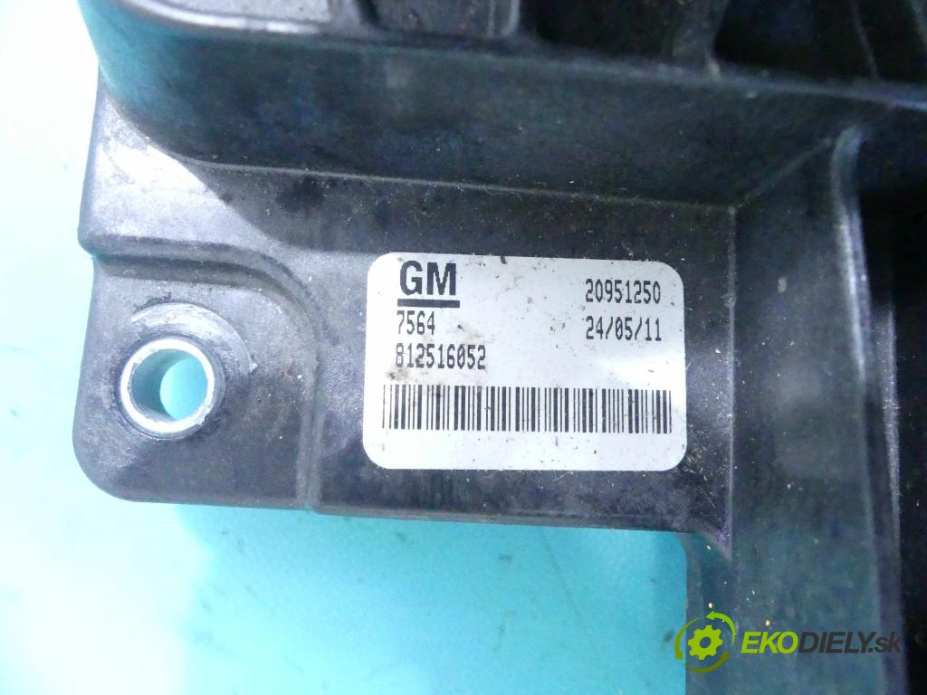 Saab 9-4X 3.0 V6 269KM automatic 198 kW 2997 cm3 5- Páka: Změny: stupeň,rýchlosť 20951250 (Rýchlostné páky / kulisy)