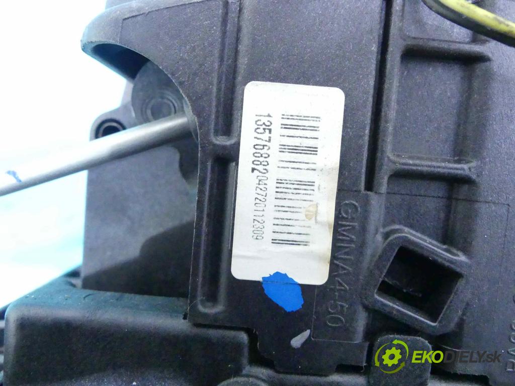 Saab 9-4X 3.0 V6 269KM automatic 198 kW 2997 cm3 5- Páka: Změny: stupeň,rýchlosť 20951250 (Rýchlostné páky / kulisy)