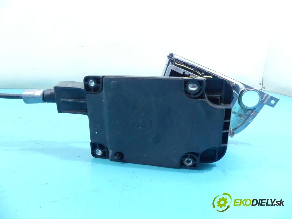 Saab 9-4X 3.0 V6 269KM automatic 198 kW 2997 cm3 5- Páka: Změny: stupeň,rýchlosť 20951250 (Rýchlostné páky / kulisy)