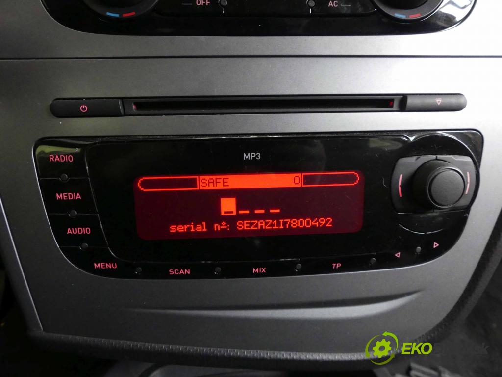 Seat Leon II 2005-2012 1.4 TSI 125 HP manual 92 kW 1390 cm3 5- Radio továreň: 1P0035153