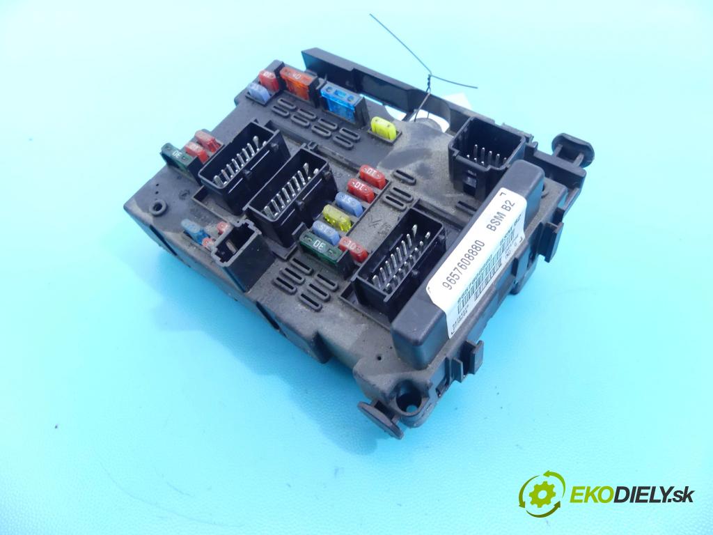 Peugeot 206 1.1 60 HP manual 44 kW 1124 cm3 3- modul riadiaca jednotka 9657608880 (Ostatné)