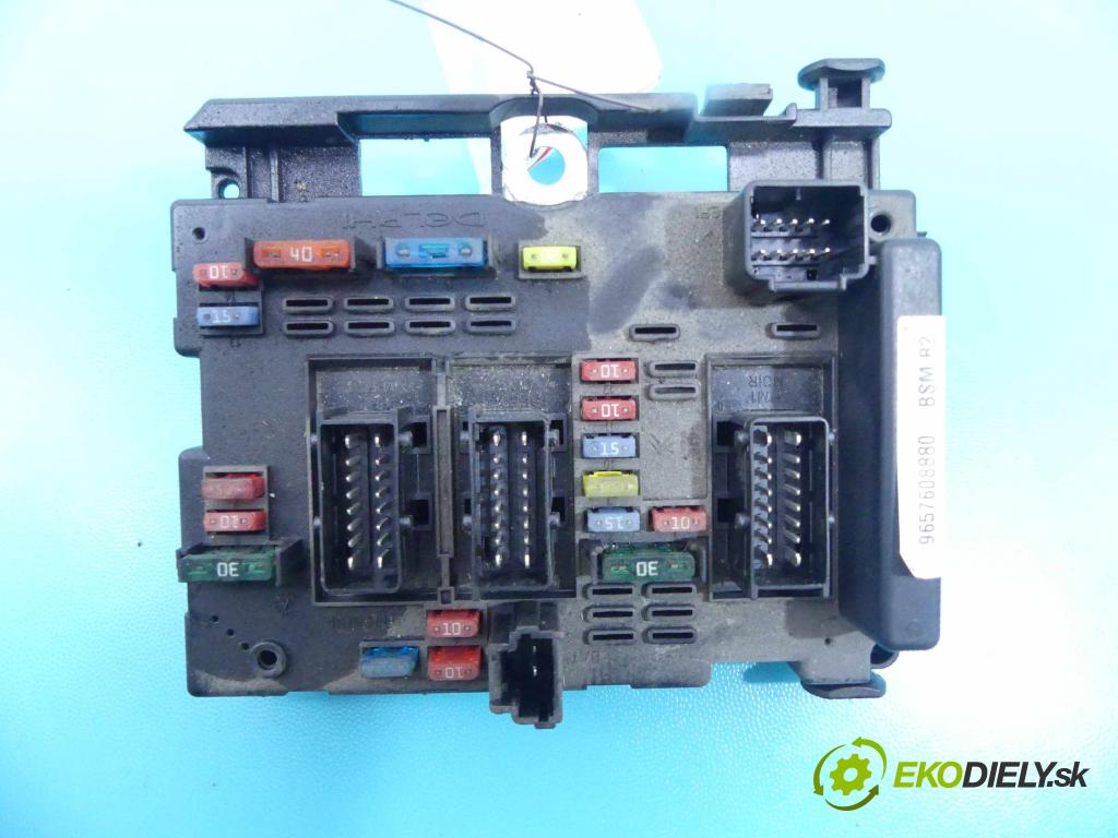 Peugeot 206 1.1 60 HP manual 44 kW 1124 cm3 3- modul riadiaca jednotka 9657608880 (Ostatné)