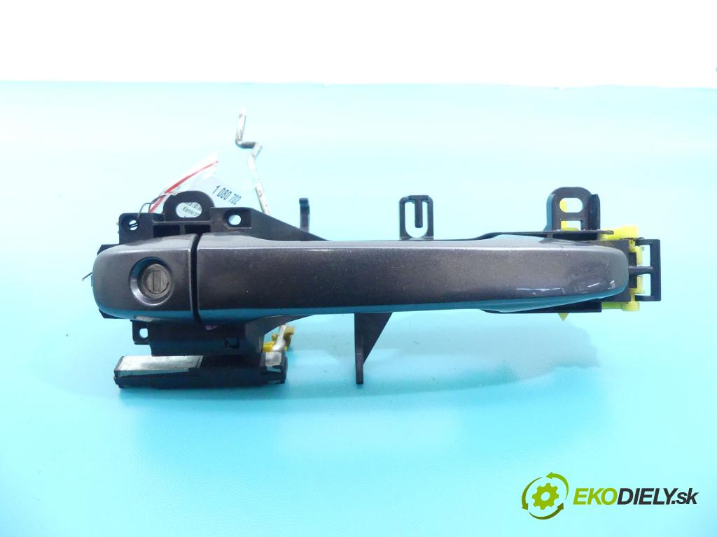 Toyota Verso 2009-2018 2.0 D4D 126 HP manual 93 kW 1998 cm3 5- rukoväť predné ľavé mimo:  (Vonkajšie predné ľavé)