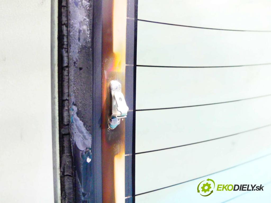 Mitsubishi Lancer VIII 2007-2016 1.8 16v 143 hp manual 105 kW 1798 cm3 4- sklo zadní  (Okna zadní)