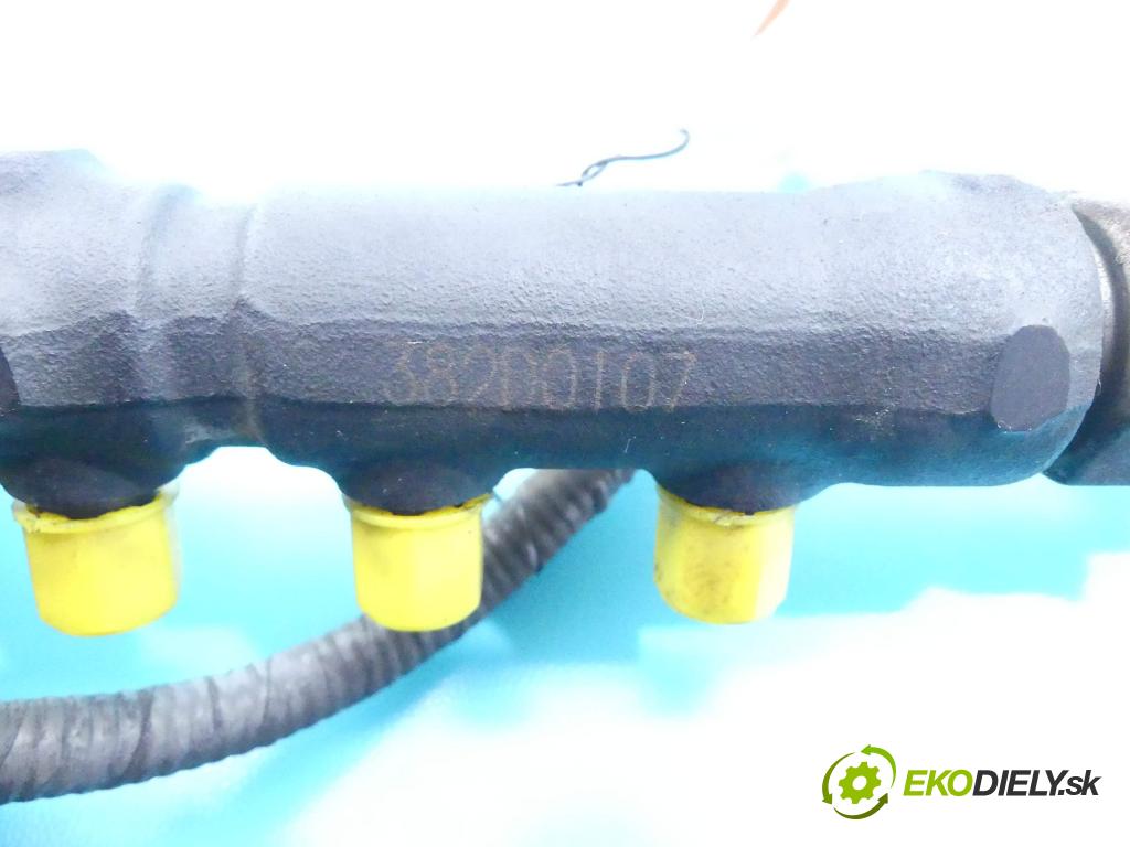 Toyota Corolla E12 2001-2009 2.0 D4D 116 hp manual 85 kW 1995 cm3 5- lišta vstřikovací