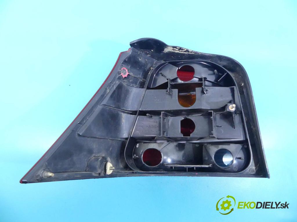 Vw Golf IV 1997-2003 1.6 SR 101 hp manual 74 kW 1595 cm3 5- světlo zadní pravé