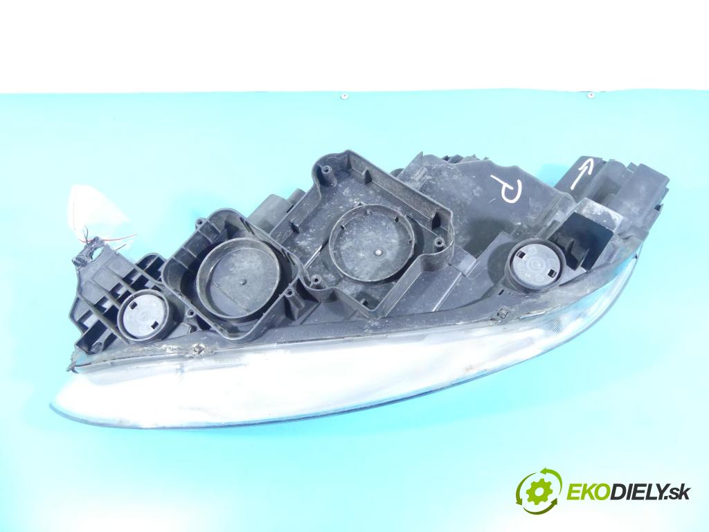 Ford C-max II 2010-2019 1.5 tdci 95 HP manual 70 kW 1499 cm3 5- Reflektor: pravý F1CB-13W029-AB (Pravé)