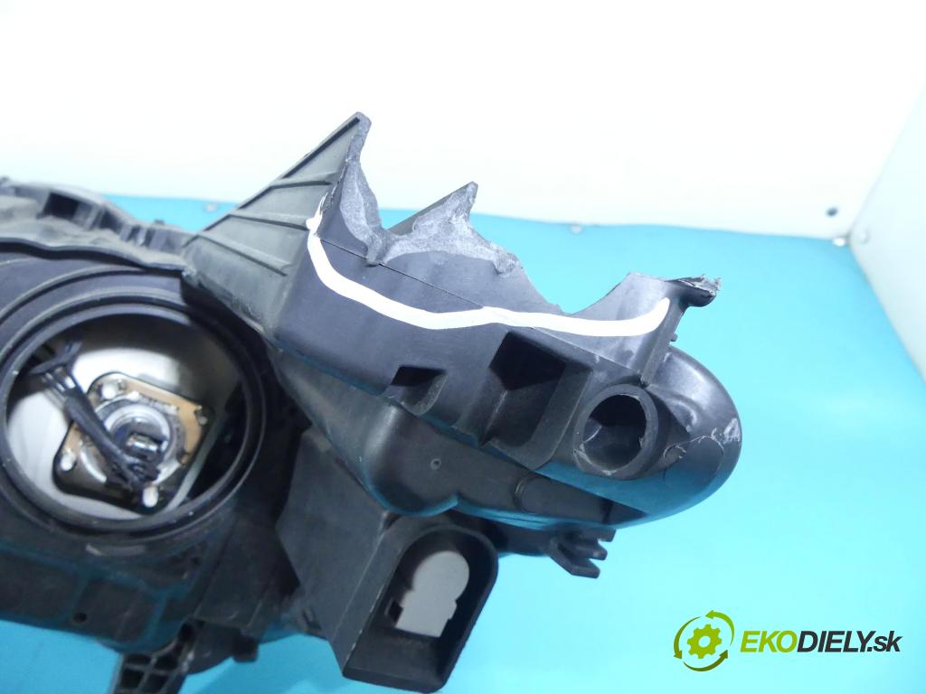 Ford C-max II 2010-2019 1.5 tdci 95 HP manual 70 kW 1499 cm3 5- Reflektor: pravý F1CB-13W029-AB (Pravé)