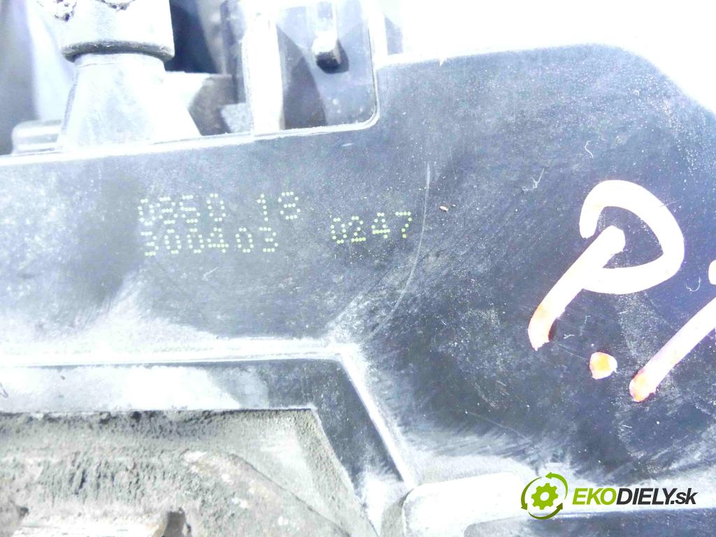 Renault Megane II 2003-2008 1.4 16V 82 hp manual 60 kW 1390 cm3 3- zámek přední pravý