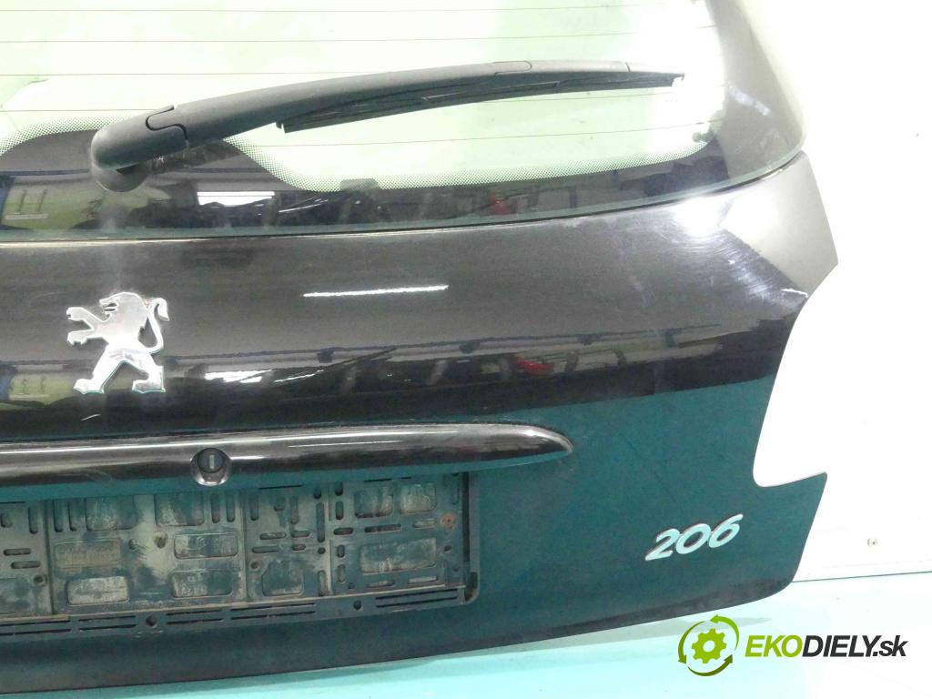 Peugeot 206 1.1 60 hp manual 44 kW 1124 cm3 3- zadní kufrové dveře  (Zadní kapoty)
