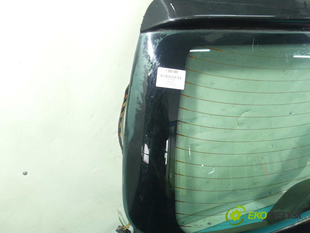 Peugeot 206 1.1 60 hp manual 44 kW 1124 cm3 3- zadní kufrové dveře  (Zadní kapoty)