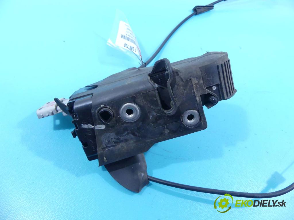 Citroen C4 2004-2011 1.6 16v 120 hp manual 88 kW 1598 cm3 3- zámek přední pravý 9636720380