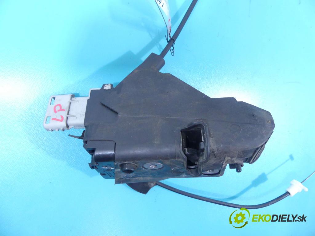 Citroen C4 2004-2011 1.6 16v 120 hp manual 88 kW 1598 cm3 3- zámek přední pravý 9636720380