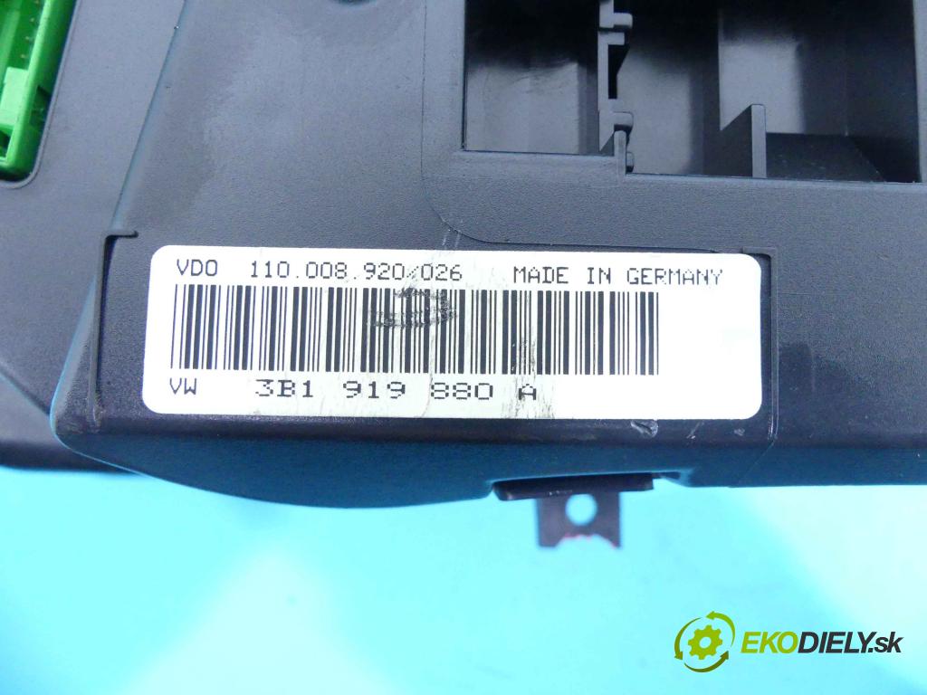 Vw Passat B5 1995-2005 1.6 SR 101 HP automatic 74 kW 1595 cm3 5- prístrojovka/ budíky 3B1919880A (Prístrojové dosky, displeje)