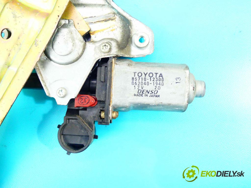 Toyota Corolla E12 2001-2009 2.0 D4D 90 hp manual 66 kW 1995 cm3 5- mechanismus stahování zadní levý 85710-12300