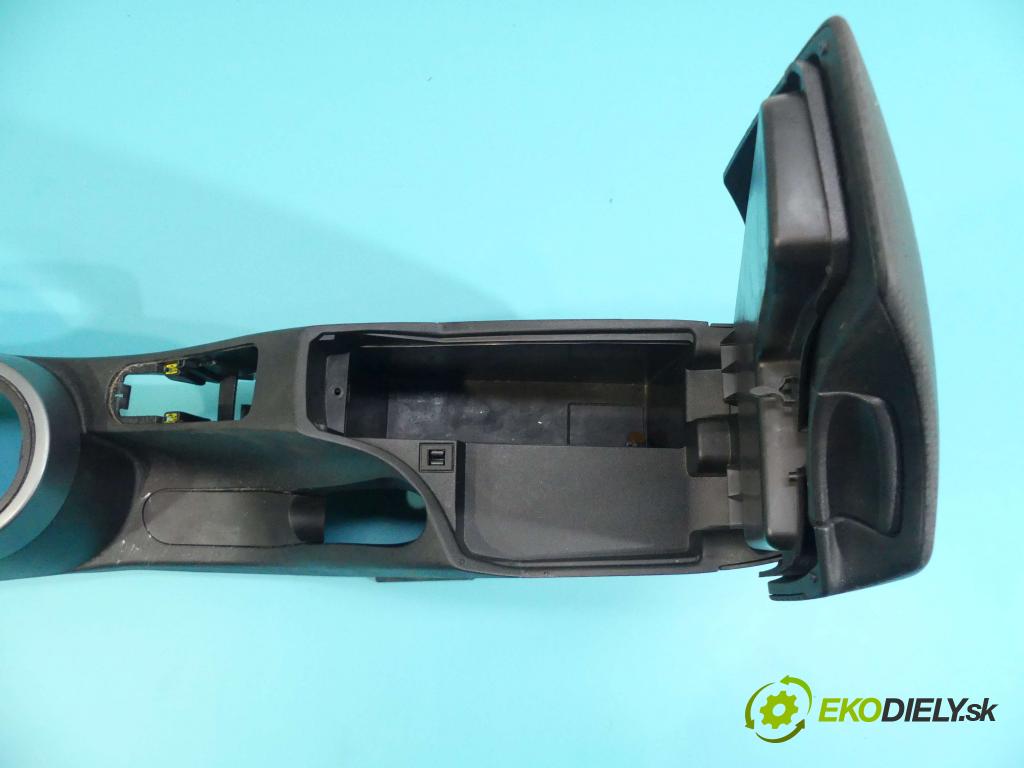 Seat Altea 1.6 SR 102 HP manual 75 kW 1595 cm3 5- operadlo 5P0864251B (Lakťové opierky)