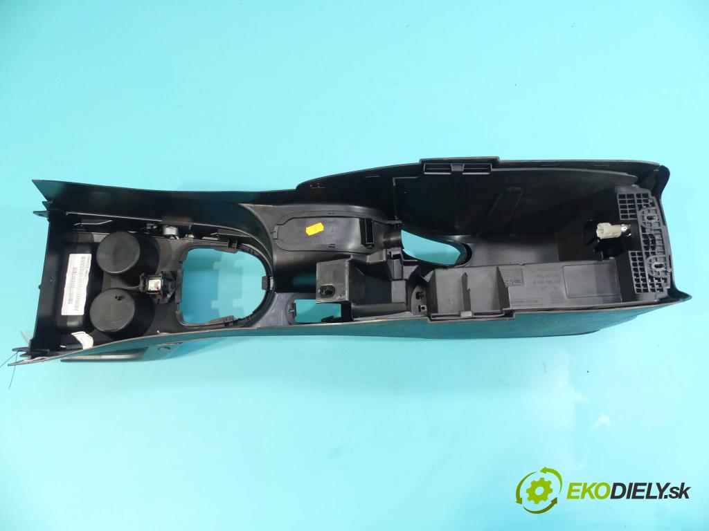 Seat Altea 1.6 SR 102 HP manual 75 kW 1595 cm3 5- operadlo 5P0864251B (Lakťové opierky)