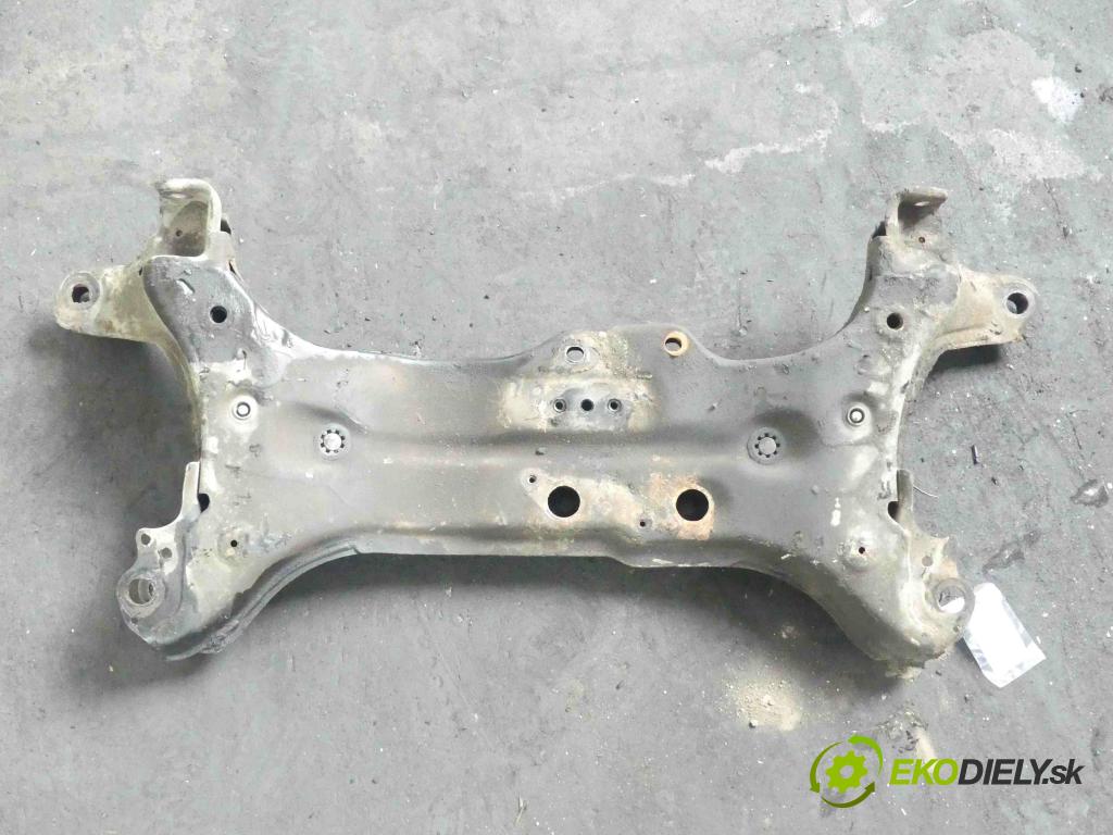 Toyota Carina E 1992-1998 1.6 16v 107 HP manual 79 kW 1587 cm3 4- výztuha motoru