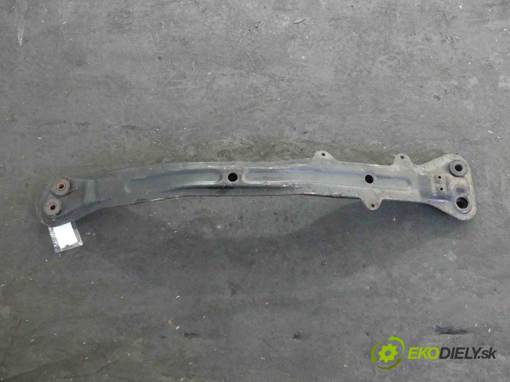 Kia Joice 1998-2002 2.0 16v 139 hp manual 102 kW 1997 cm3 5- výztuha motoru