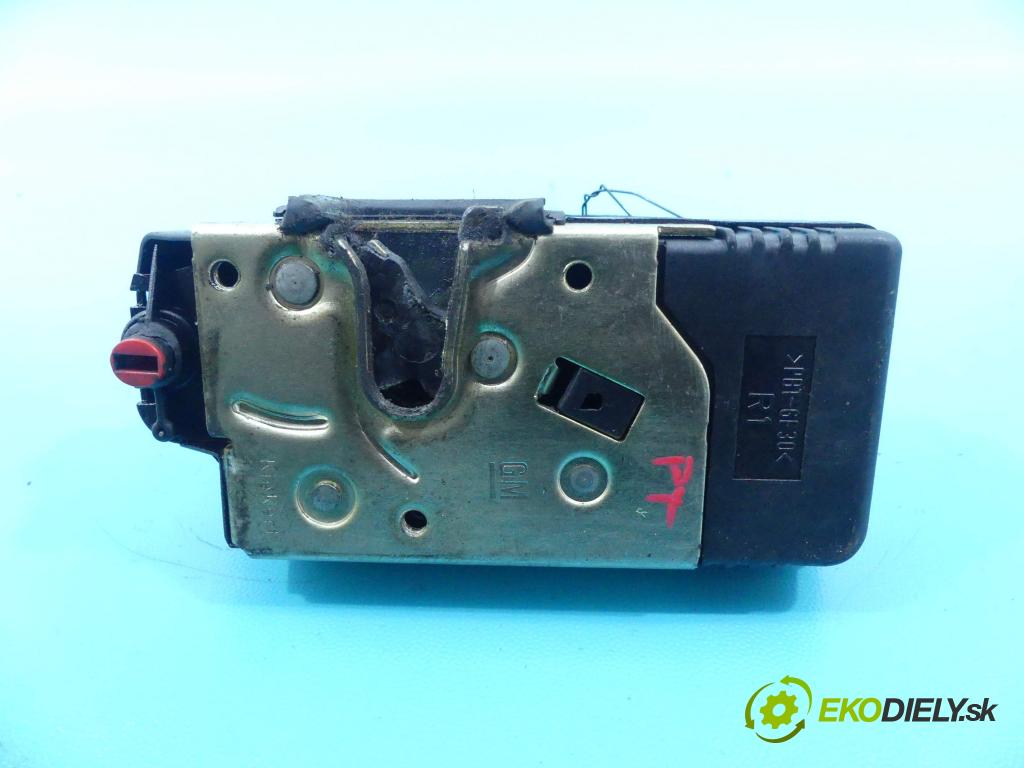 Opel Vectra B 1995-2002 1.6 16v 101 hp automatic 74 kW 1598 cm3 4- zámek zadní pravý 90503996