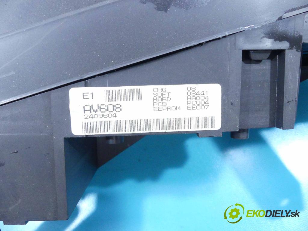 Nissan Primera P12 2001-2007 2.0 16v 140 HP manual 103 kW 1998 cm3 4- prístrojovka/ budíky 2409604 (Prístrojové dosky, displeje)