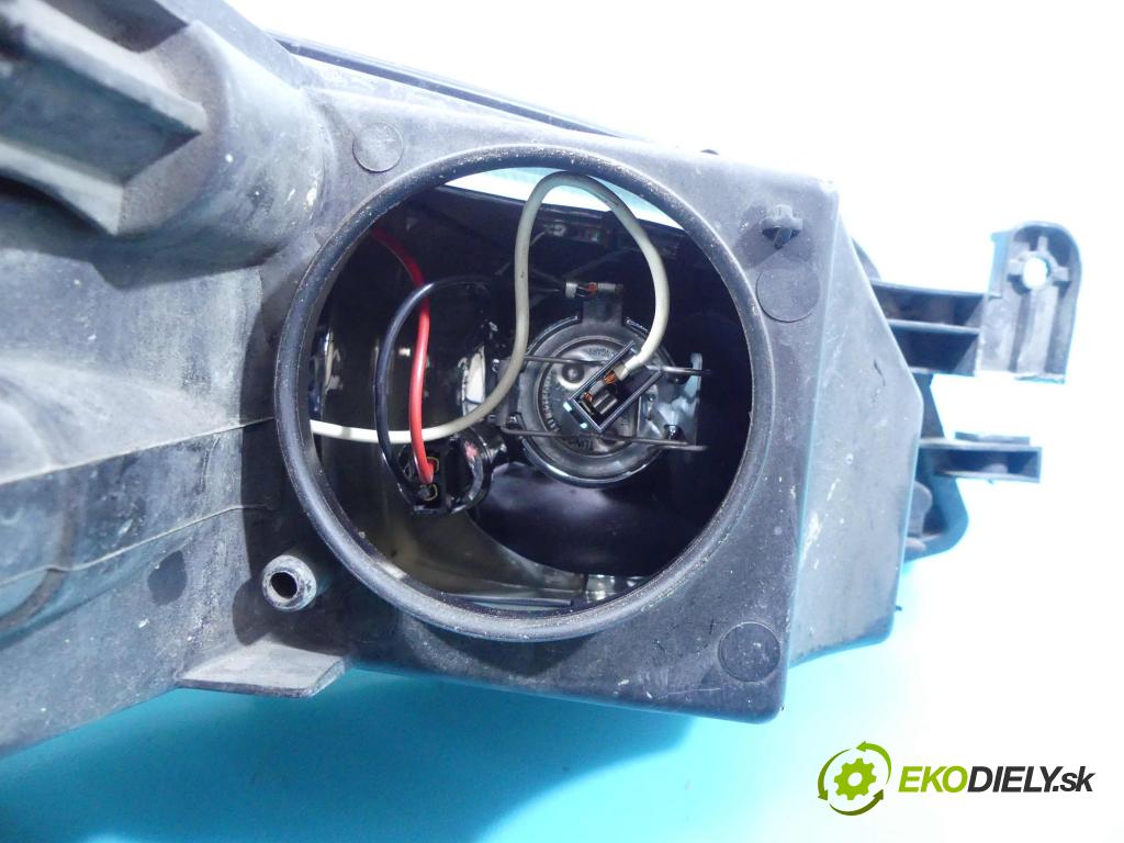 Opel Vectra B 1995-2002 1.7 isuzu 82 HP manual 60 kW 1686 cm3 4- Reflektor: ľavý  (Ostatné)