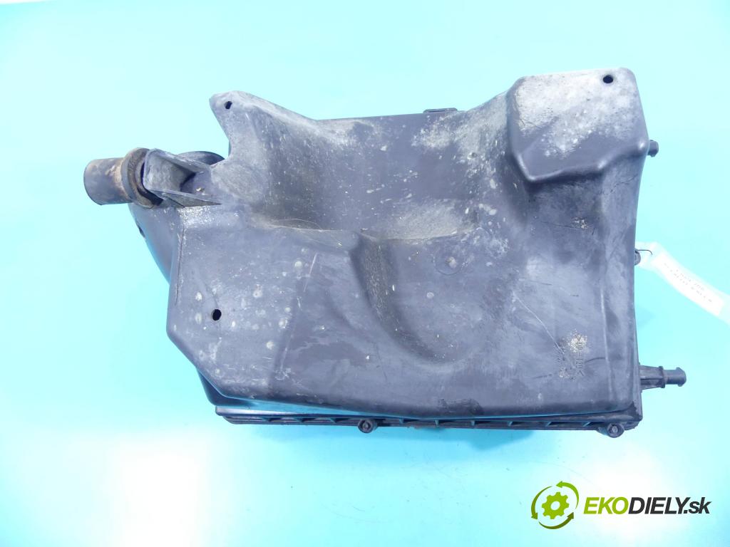 Opel Zafira B 2005-2014 150 hp manual 110 kW 2198 cm3 5- obal filtra vzduchu 4613885937 (Kryty filtrů)