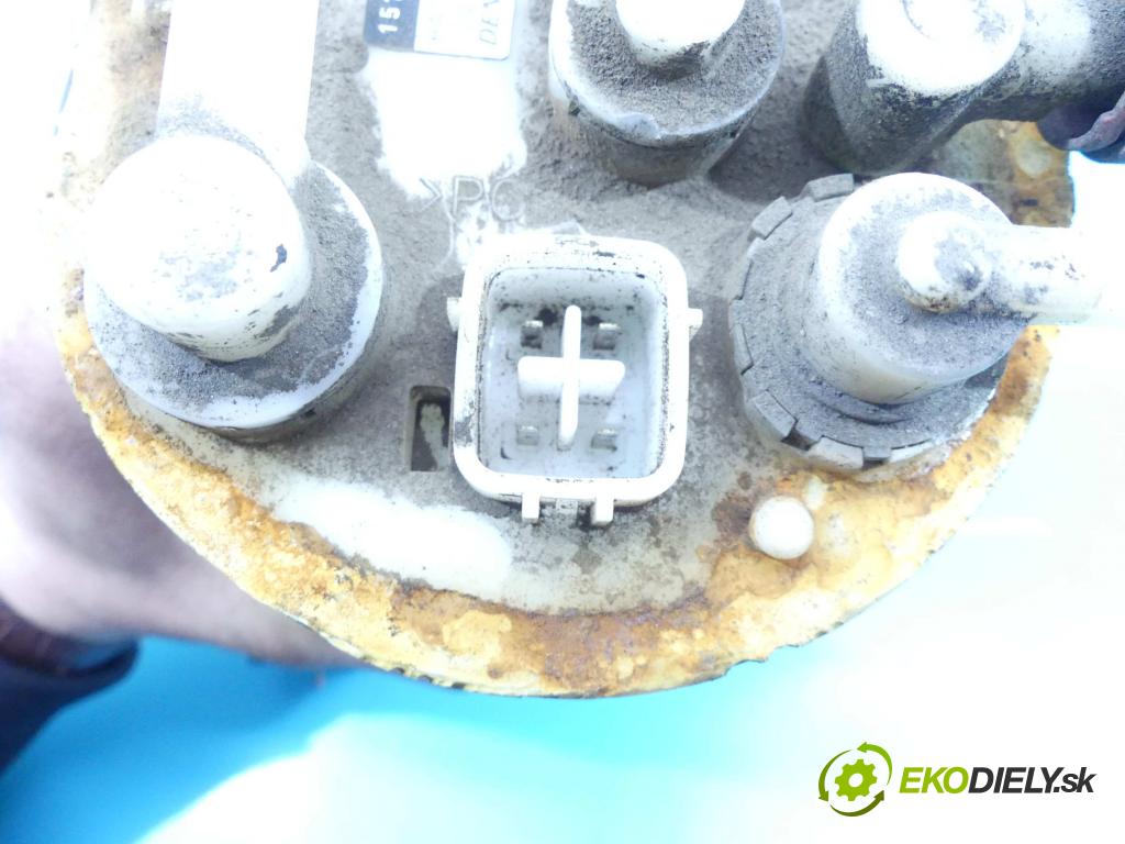 Suzuki Alto 1998-2004 1.1 16v 63 hp manual 46 kW 1061 cm3 5- čerpadlo paliva 101961-6571