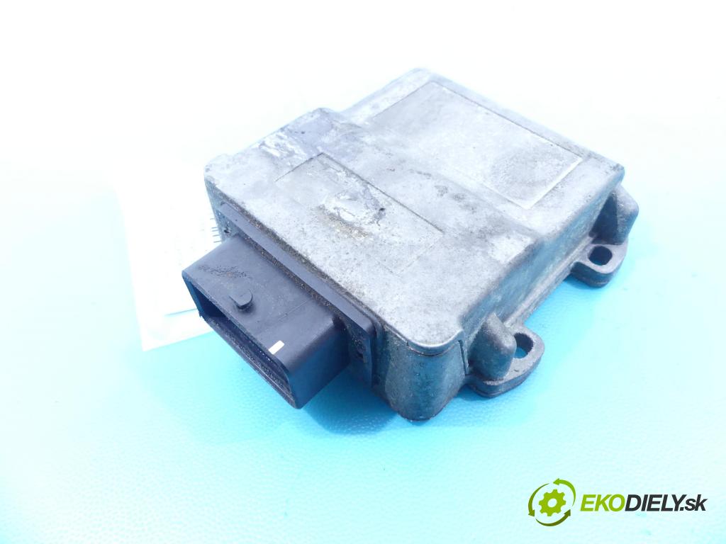Vw Passat B5 1995-2005 1.8 T 150 HP manual 110 kW 1781 cm3 5- modul riadiaca jednotka  (Ostatné)