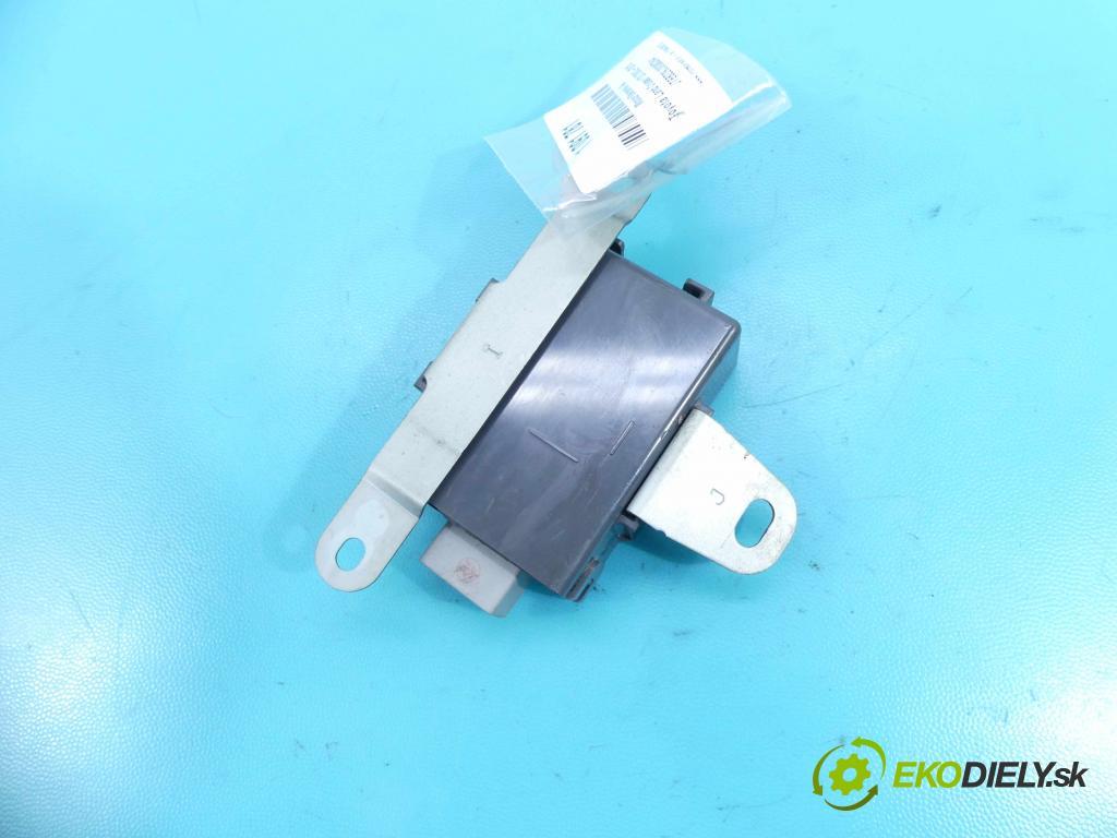 Toyota Land Cruiser 120 2002-2010 3.0 D4D 163 HP automatic 120 kW 2982 cm3 5- modul riadiaca jednotka 89111-60020 (Ostatné)