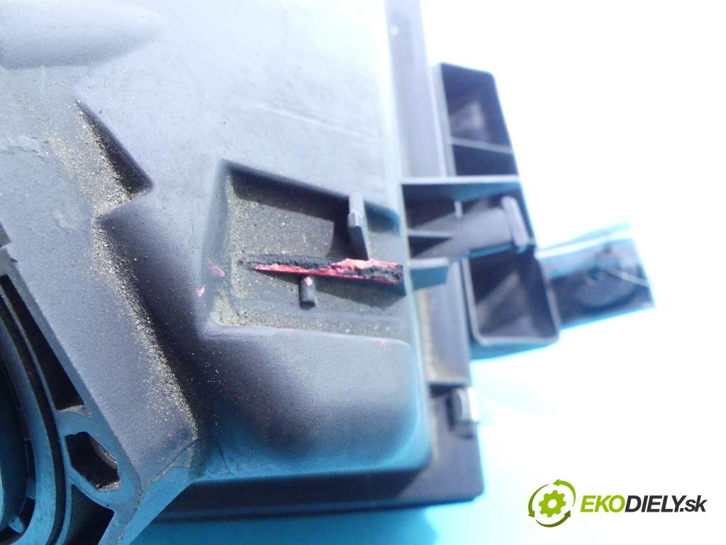 Vw Passat B5 1995-2005 2.0 8v 116 hp manual 85 kW 1984 cm3 4- obal filtra vzduchu 3B0133837D (Kryty filtrů)