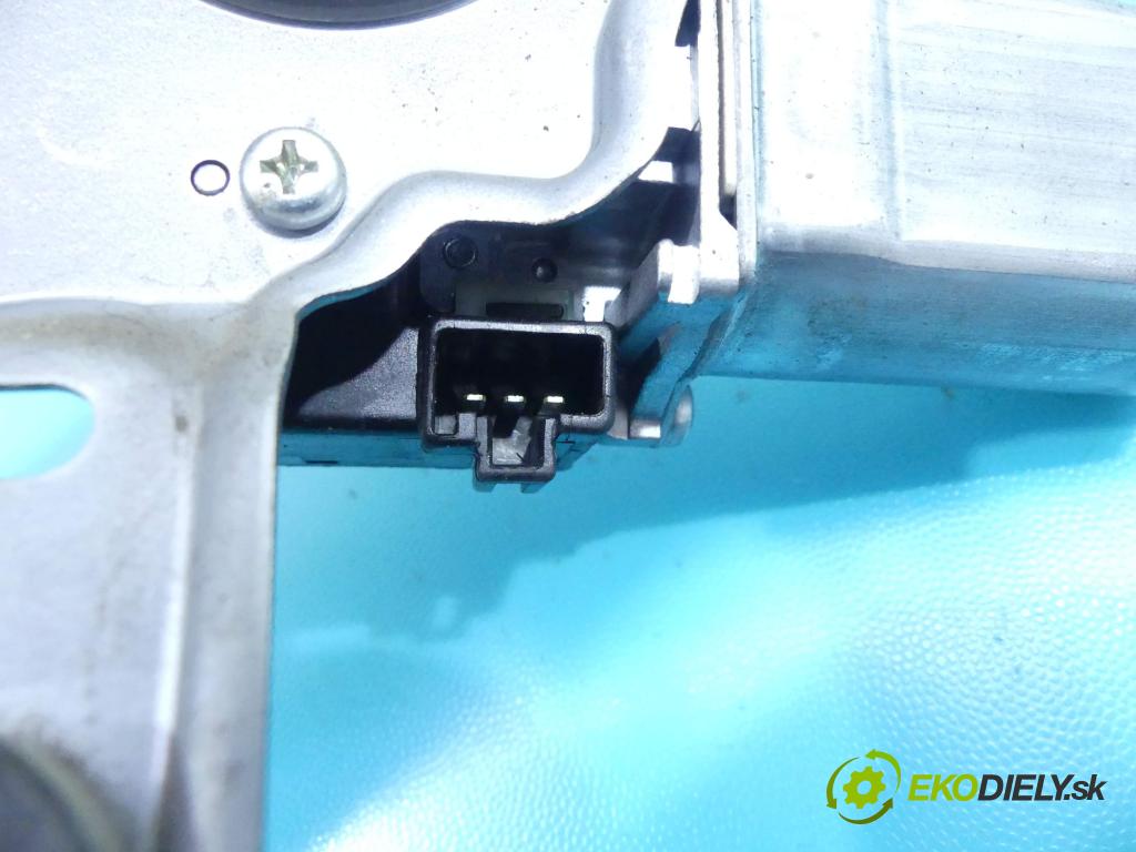 Toyota Land Cruiser 120 2002-2010 3.0 D4D 163 HP automatic 120 kW 2982 cm3 5- motor stieračov zadné 85130-60200