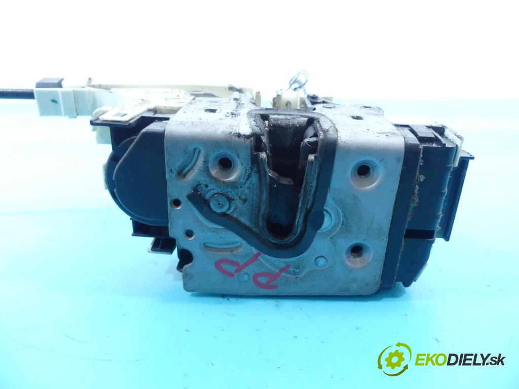 Vw Crafter 2006-2016 2.5 tdi 109 hp manual 80 kW 2461 cm3 5- zámek přední pravý