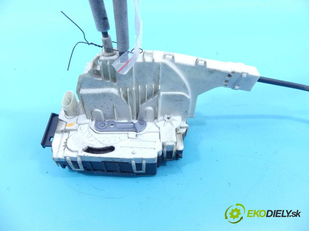 Vw Crafter 2006-2016 2.5 tdi 109 hp manual 80 kW 2461 cm3 5- zámek zadní pravý
