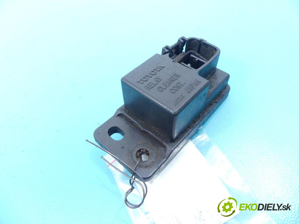 Toyota Land Cruiser 120 2002-2010 3.0 D4D 163 HP automatic 120 kW 2982 cm3 5- Relé: 85942-60020 (Relé)