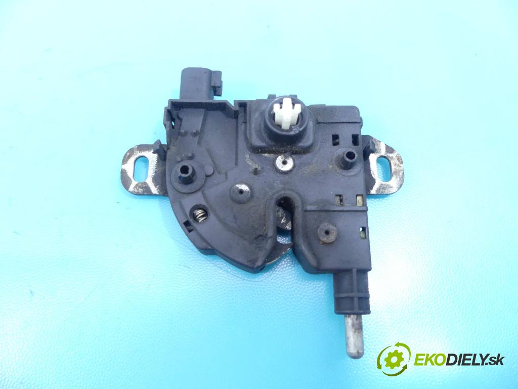 Ford Focus C-Max 1.8 16v 125 hp manual 92 kW 1798 cm3 5- zámek kapoty