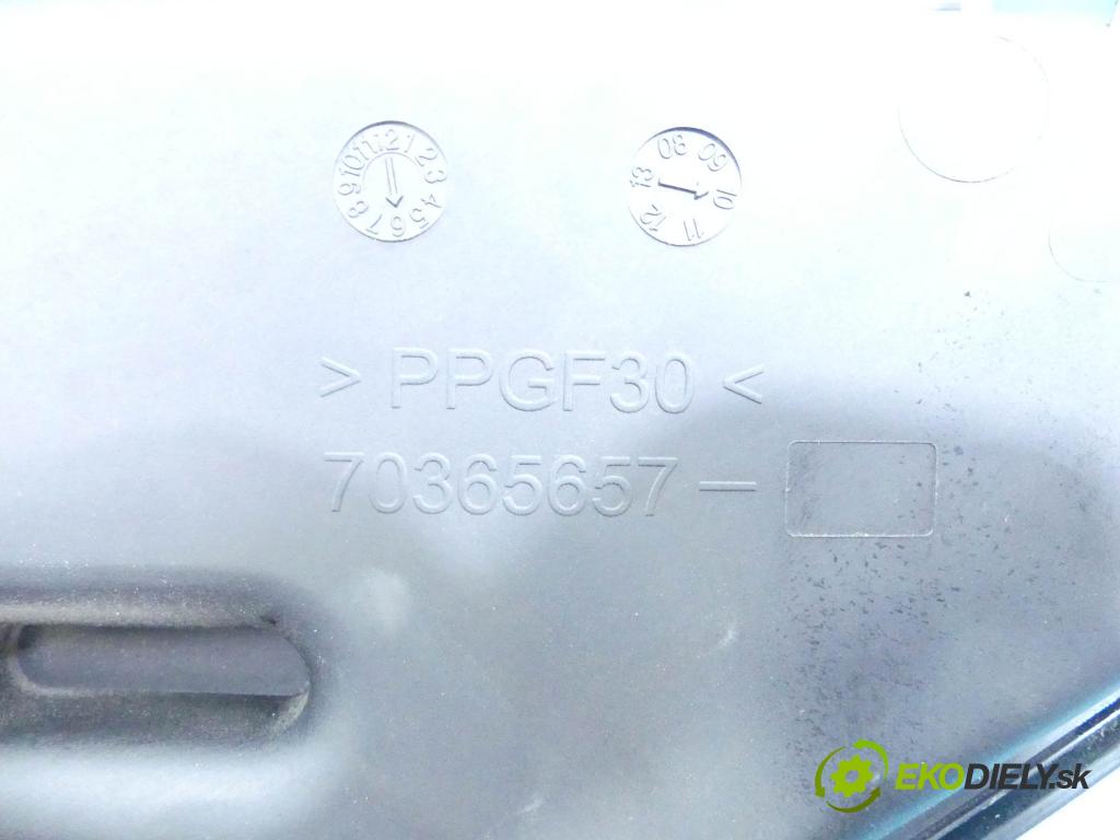 Dacia Duster I 2010-2018 1.5 dci 110 hp manual 81 kW 1461 cm3 5- obal filtra vzduchu 70365657 (Kryty filtrů)