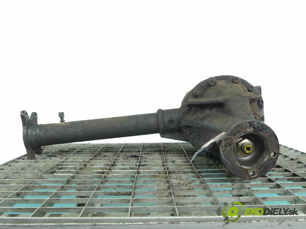 Opel Campo 1991-2001 3.1 td 109 HP manual 80 kW 3059 cm3 3- Most: predný