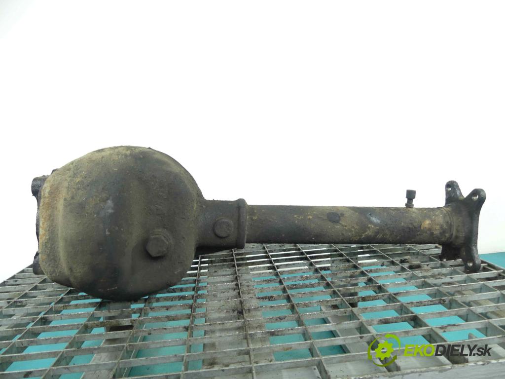 Opel Campo 1991-2001 3.1 td 109 HP manual 80 kW 3059 cm3 3- Most: predný