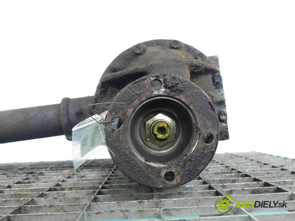 Opel Campo 1991-2001 3.1 td 109 HP manual 80 kW 3059 cm3 3- Most: predný